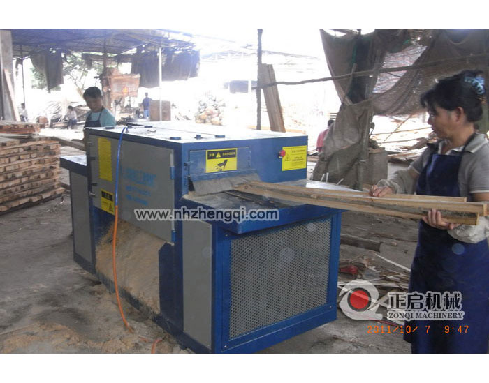 廣東省惠州市麻榨鎮(zhèn)--鋸桉木雜木現(xiàn)場1