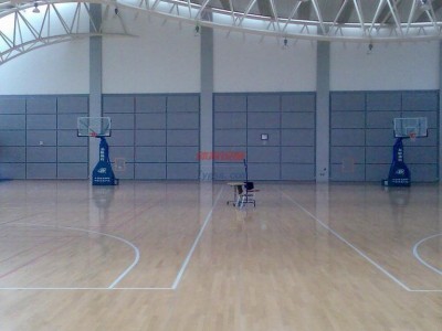 宏憲室內(nèi)籃球場地板--，籃球館木地板--籃球館運動地板-實木運動地板工程-- 河北宏憲體育設(shè)施工程有限公司