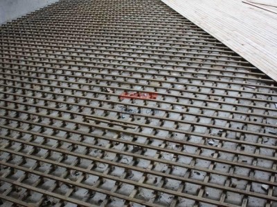 常熟五環(huán)生產(chǎn)運動木地板-體育木地板-體育運動地板-施工安裝--- 常熟市五環(huán)體育設(shè)備有限公司