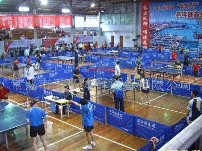 乒乓球場木地板+籃球場地板+羽毛場地板=常熟五環(huán)制造運動木地板-- 常熟市五環(huán)體育設(shè)備有限公司