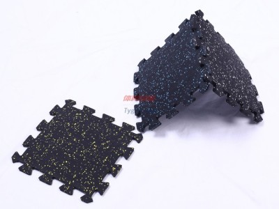 全偉活動場鎖扣橡膠地板，鎖扣橡膠地板廠家-拼接更吻合，施工更簡單-- 河北全偉體育設施工程有限公司