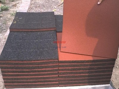 橡膠地墊廠家-橡膠地板批發-- 廣州市番禺區南村童博體育用品廠