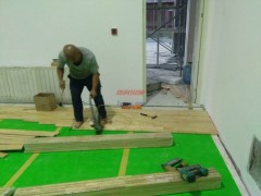 不可忽視！技術人員在體育館木地板施工時要注意什么？