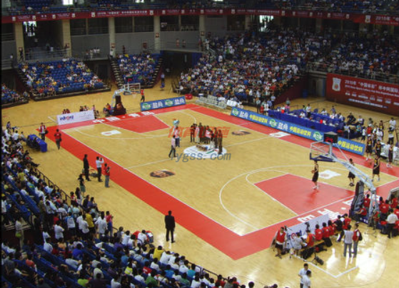 千森運(yùn)動(dòng)木地板