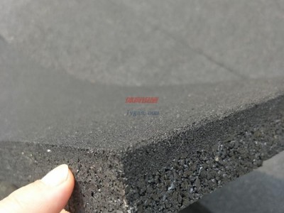 盛達定制-普通純色橡膠地板黑色橡膠地板-幼兒園地板-室外地板-幼兒園地板-- 魏縣牙里鎮盛達橡膠制品廠