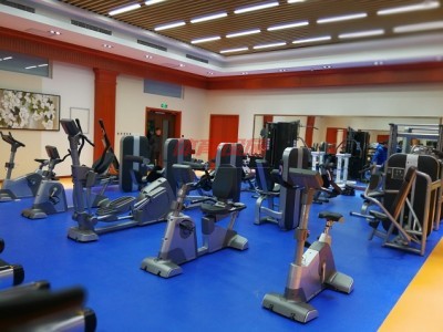 健身房地膠鋪設 健身房專用地膠-- 北京天實永健體育科技發(fā)展有限公司