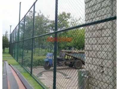 萬起多功能運動場圍網 淮南籠式體育場圍網廠家總廠生產供應-- 河北萬起體育用品有限公司