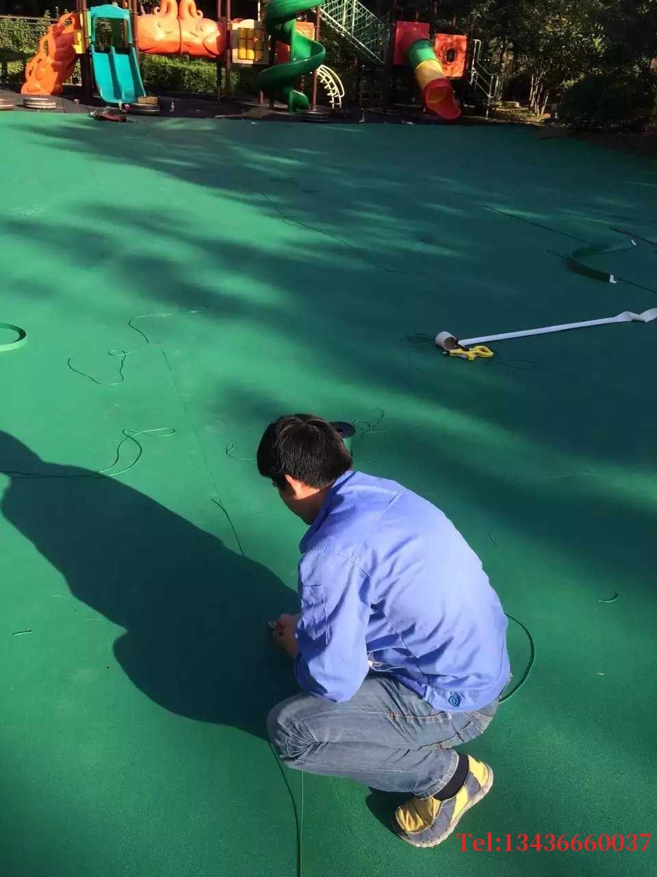 天峨塑膠羽毛球場服務為先