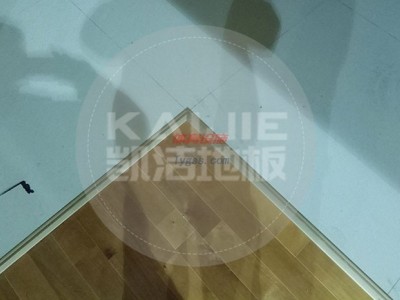 凱潔籃球館木地板-體育運動木地板-江西籃球地板廠家-籃球館地板-- 斯泊?。ū本w育股份有限公司