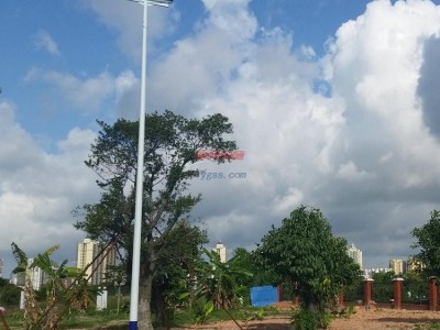 2016新款上海亞明照明燈桿熱銷-學校足球場照明燈桿燈光照亮-- 中山市西區柏克體育用品廠