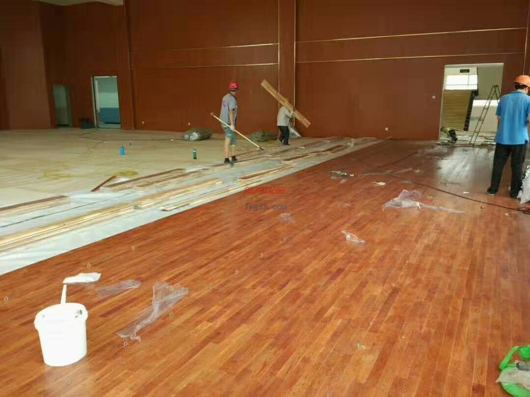 開福區(qū)20厚運動木地板投標預算