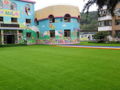 大連人造草坪鋪裝仿真草坪施工仿真草皮生產-- 大連華昌景觀制造工程有限公司