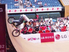 [組圖]2005LG極限運動中國大獎賽 U型臺表演