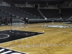 雙龍骨籃球體育木地板保養(yǎng)方法