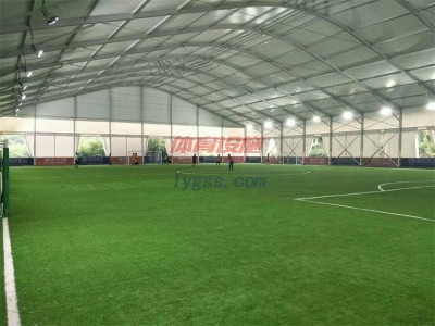 室內足球場大棚廠家 定制人工草坪足球場篷房 亞太篷房制造公司-- 常州常瑞篷房有限公司