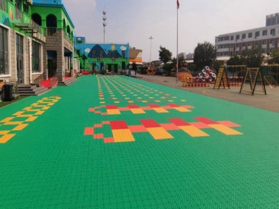 保定幼兒園室外防滑懸浮拼接式地板-- 天津奧康體育設(shè)施貿(mào)易有限公司