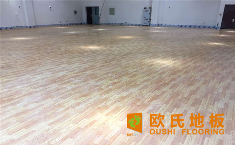 太原體育館運(yùn)動(dòng)木地板安裝