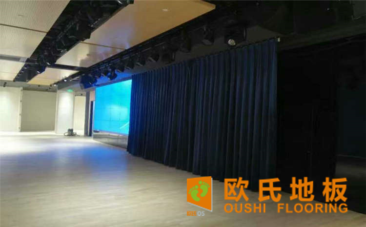 猴王體育運動木地板廠家施工